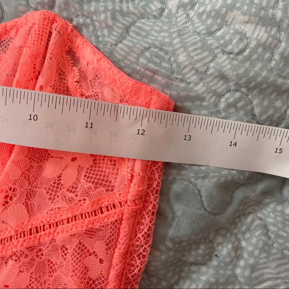 Victoria’s Secret - Strapless Bralette - Picture 8 of 9